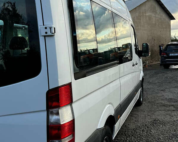 Белый Мерседес Sprinter, объемом двигателя 0 л и пробегом 390 тыс. км за 16700 $, фото 18 на Automoto.ua