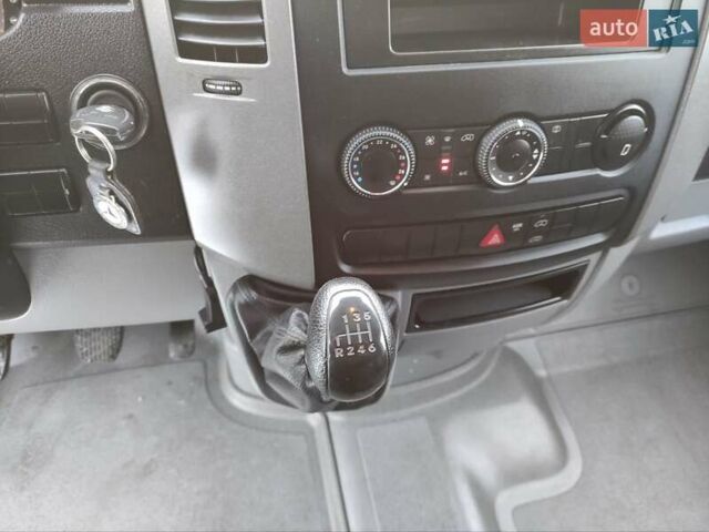 Белый Мерседес Sprinter, объемом двигателя 0 л и пробегом 186 тыс. км за 27300 $, фото 16 на Automoto.ua