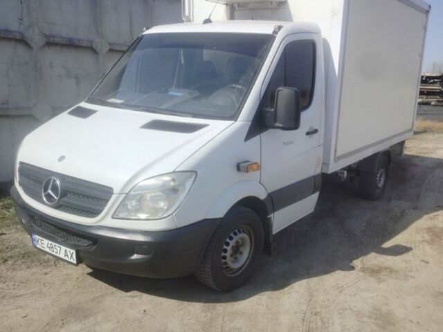 Белый Мерседес Sprinter, объемом двигателя 2.1 л и пробегом 530 тыс. км за 9999 $, фото 14 на Automoto.ua