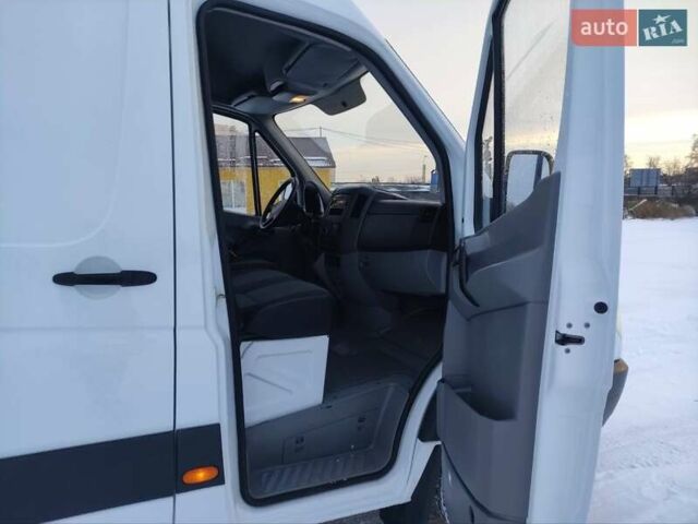 Белый Мерседес Sprinter, объемом двигателя 0 л и пробегом 186 тыс. км за 27300 $, фото 19 на Automoto.ua
