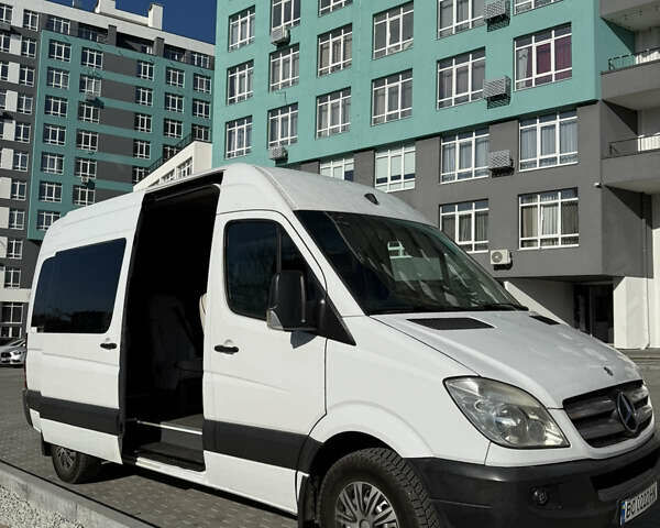 Белый Мерседес Sprinter, объемом двигателя 0 л и пробегом 700 тыс. км за 13000 $, фото 3 на Automoto.ua