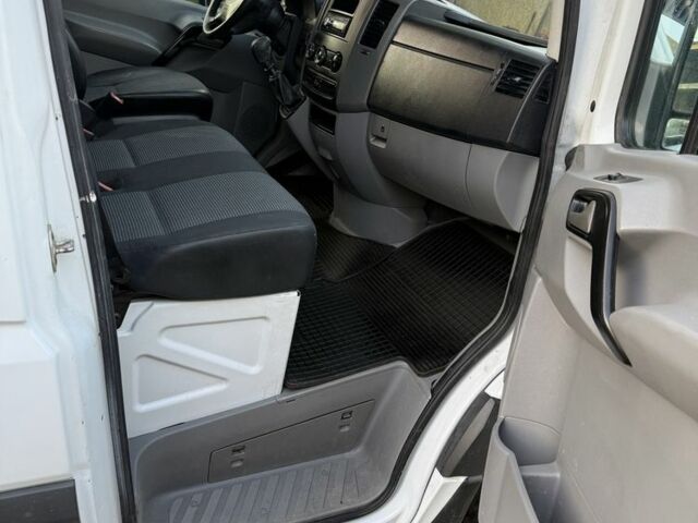 Белый Мерседес Sprinter, объемом двигателя 2.1 л и пробегом 680 тыс. км за 15000 $, фото 18 на Automoto.ua