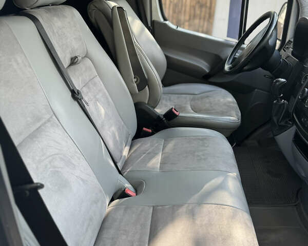 Білий Мерседес Sprinter, об'ємом двигуна 2.14 л та пробігом 372 тис. км за 12000 $, фото 6 на Automoto.ua