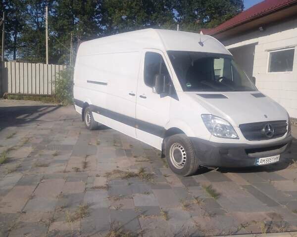 Белый Мерседес Sprinter, объемом двигателя 2.1 л и пробегом 271 тыс. км за 11000 $, фото 6 на Automoto.ua