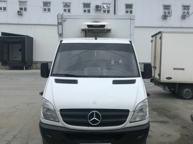 Белый Мерседес Sprinter, объемом двигателя 2.1 л и пробегом 530 тыс. км за 9999 $, фото 2 на Automoto.ua