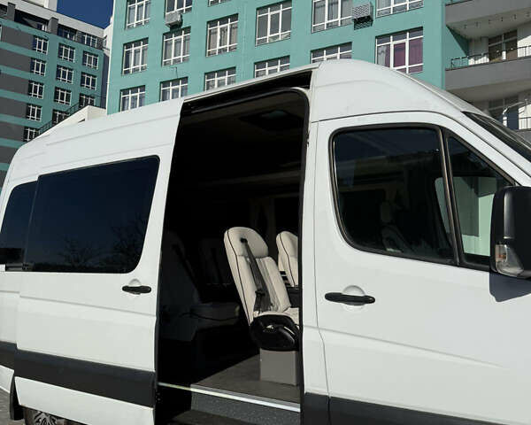 Белый Мерседес Sprinter, объемом двигателя 0 л и пробегом 700 тыс. км за 13000 $, фото 5 на Automoto.ua