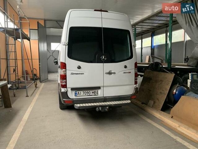 Белый Мерседес Sprinter, объемом двигателя 2.14 л и пробегом 383 тыс. км за 15400 $, фото 1 на Automoto.ua