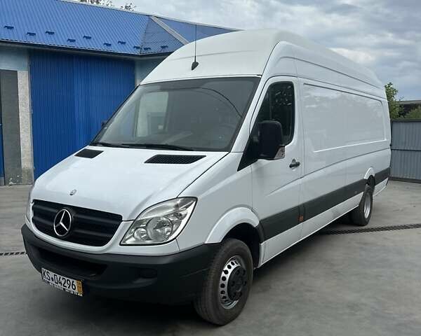 Белый Мерседес Sprinter, объемом двигателя 3 л и пробегом 245 тыс. км за 23500 $, фото 2 на Automoto.ua