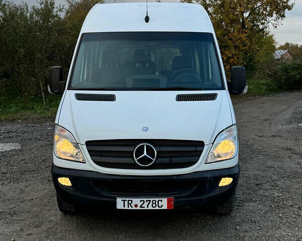 Белый Мерседес Sprinter, объемом двигателя 0 л и пробегом 390 тыс. км за 16700 $, фото 45 на Automoto.ua