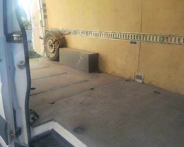 Белый Мерседес Sprinter, объемом двигателя 2.1 л и пробегом 271 тыс. км за 11000 $, фото 12 на Automoto.ua