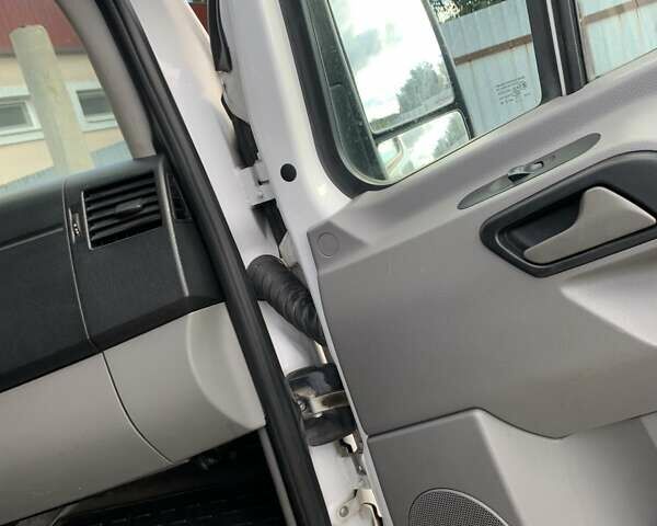 Белый Мерседес Sprinter, объемом двигателя 2.14 л и пробегом 383 тыс. км за 15400 $, фото 18 на Automoto.ua