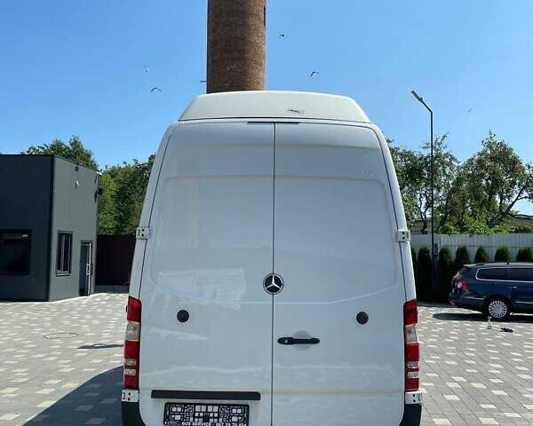 Белый Мерседес Sprinter, объемом двигателя 3 л и пробегом 232 тыс. км за 17411 $, фото 7 на Automoto.ua