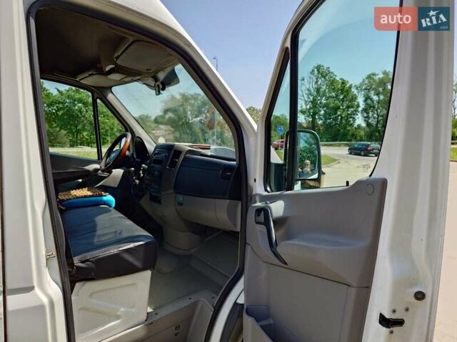 Белый Мерседес Sprinter, объемом двигателя 2.14 л и пробегом 550 тыс. км за 8700 $, фото 4 на Automoto.ua