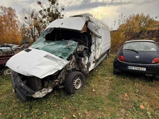 Белый Мерседес Sprinter, объемом двигателя 0 л и пробегом 3 тыс. км за 3900 $, фото 3 на Automoto.ua