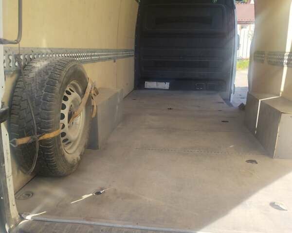 Белый Мерседес Sprinter, объемом двигателя 2.1 л и пробегом 271 тыс. км за 11000 $, фото 13 на Automoto.ua