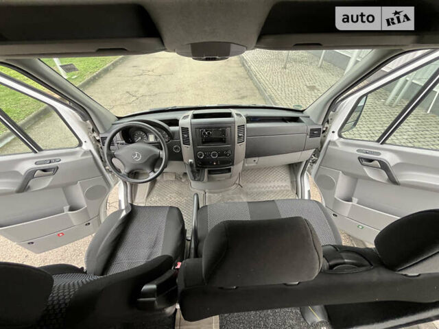 Белый Мерседес Sprinter, объемом двигателя 0 л и пробегом 330 тыс. км за 20500 $, фото 17 на Automoto.ua