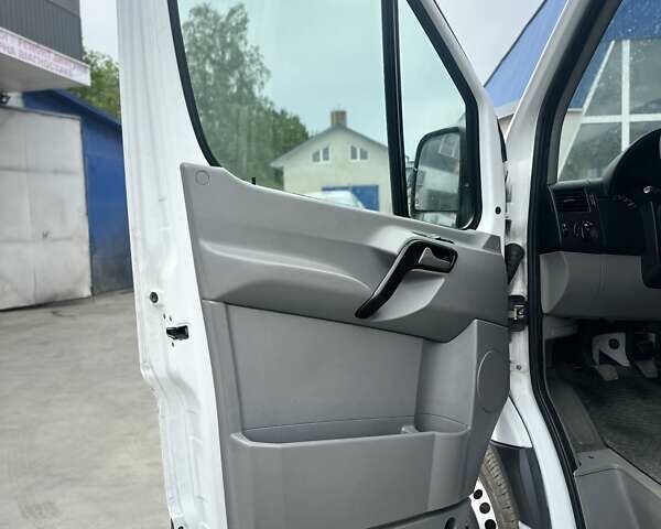 Белый Мерседес Sprinter, объемом двигателя 3 л и пробегом 245 тыс. км за 23500 $, фото 8 на Automoto.ua