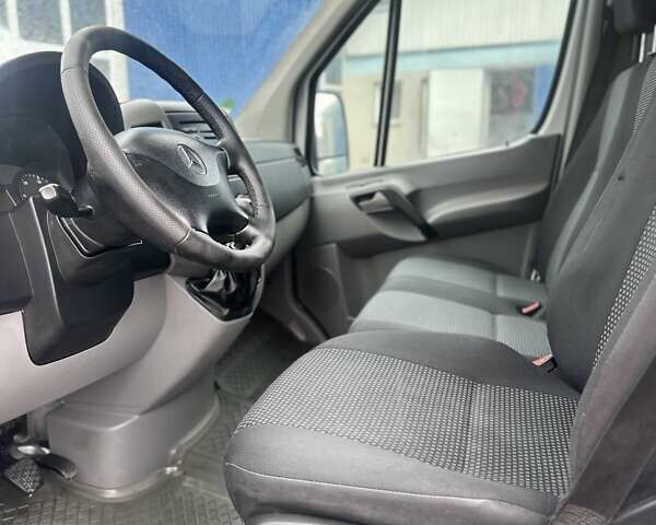 Белый Мерседес Sprinter, объемом двигателя 3 л и пробегом 245 тыс. км за 23500 $, фото 14 на Automoto.ua
