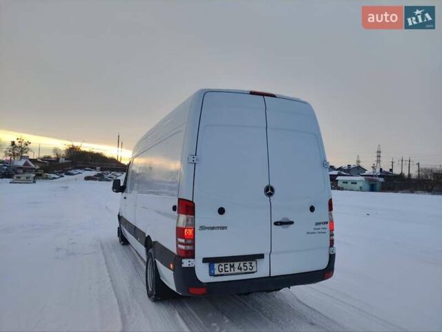 Белый Мерседес Sprinter, объемом двигателя 0 л и пробегом 186 тыс. км за 27300 $, фото 6 на Automoto.ua