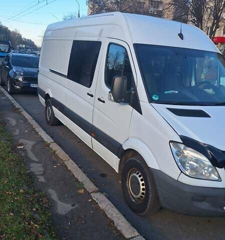 Белый Мерседес Sprinter, объемом двигателя 3.2 л и пробегом 288 тыс. км за 13600 $, фото 4 на Automoto.ua