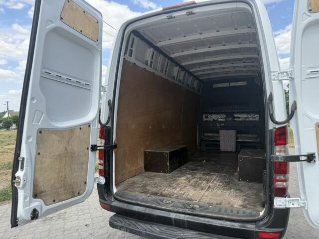 Белый Мерседес Sprinter, объемом двигателя 2.1 л и пробегом 680 тыс. км за 15000 $, фото 16 на Automoto.ua