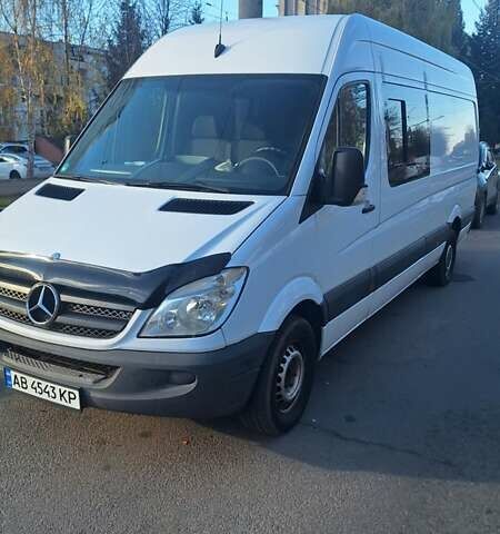 Белый Мерседес Sprinter, объемом двигателя 3.2 л и пробегом 288 тыс. км за 13600 $, фото 5 на Automoto.ua
