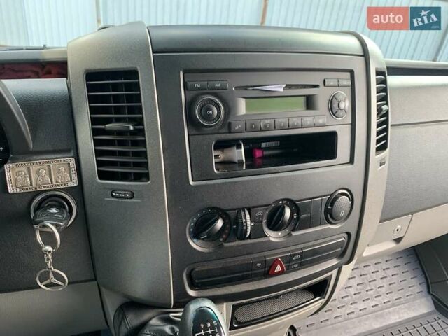 Белый Мерседес Sprinter, объемом двигателя 2.14 л и пробегом 383 тыс. км за 15400 $, фото 33 на Automoto.ua