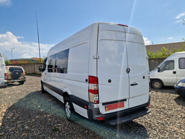 Белый Мерседес Sprinter, объемом двигателя 0 л и пробегом 450 тыс. км за 15999 $, фото 5 на Automoto.ua