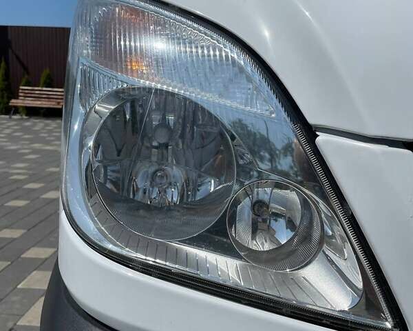 Белый Мерседес Sprinter, объемом двигателя 3 л и пробегом 232 тыс. км за 17411 $, фото 15 на Automoto.ua