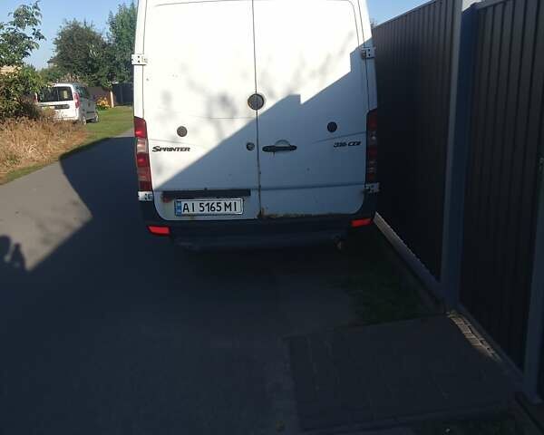 Белый Мерседес Sprinter, объемом двигателя 2.14 л и пробегом 350 тыс. км за 12000 $, фото 4 на Automoto.ua