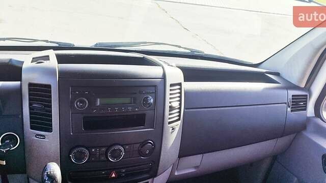 Белый Мерседес Sprinter, объемом двигателя 2.1 л и пробегом 262 тыс. км за 17200 $, фото 16 на Automoto.ua