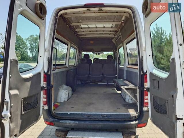 Белый Мерседес Sprinter, объемом двигателя 2.14 л и пробегом 550 тыс. км за 8000 $, фото 5 на Automoto.ua