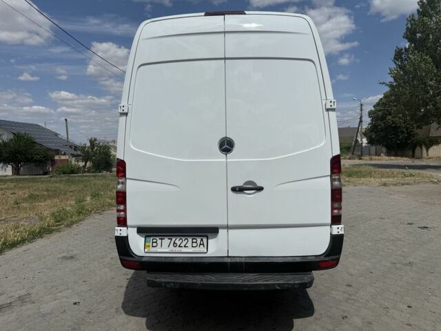 Белый Мерседес Sprinter, объемом двигателя 2.1 л и пробегом 680 тыс. км за 15000 $, фото 5 на Automoto.ua