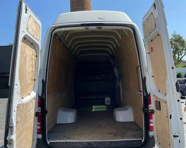 Белый Мерседес Sprinter, объемом двигателя 3 л и пробегом 232 тыс. км за 17411 $, фото 18 на Automoto.ua