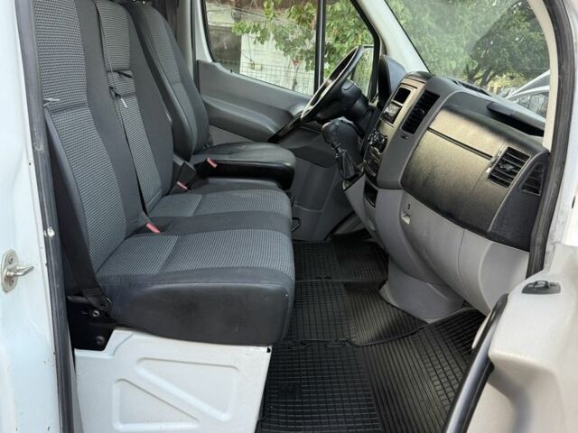 Белый Мерседес Sprinter, объемом двигателя 2.1 л и пробегом 680 тыс. км за 15000 $, фото 19 на Automoto.ua
