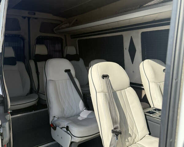 Белый Мерседес Sprinter, объемом двигателя 0 л и пробегом 700 тыс. км за 13000 $, фото 4 на Automoto.ua