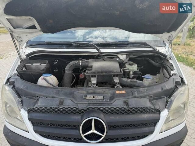 Белый Мерседес Sprinter, объемом двигателя 2.14 л и пробегом 678 тыс. км за 17000 $, фото 26 на Automoto.ua