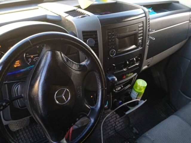 Белый Мерседес Sprinter, объемом двигателя 2.14 л и пробегом 200 тыс. км за 9267 $, фото 3 на Automoto.ua