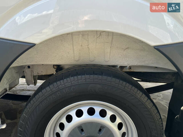 Белый Мерседес Sprinter, объемом двигателя 2.14 л и пробегом 360 тыс. км за 12900 $, фото 18 на Automoto.ua