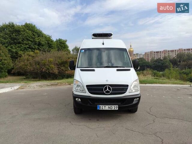 Белый Мерседес Sprinter, объемом двигателя 0 л и пробегом 281 тыс. км за 29000 $, фото 2 на Automoto.ua