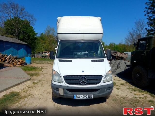 Белый Мерседес Sprinter, объемом двигателя 2.7 л и пробегом 380 тыс. км за 18500 $, фото 2 на Automoto.ua