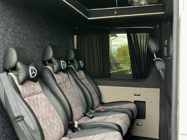 Белый Мерседес Sprinter, объемом двигателя 2.1 л и пробегом 380 тыс. км за 16000 $, фото 9 на Automoto.ua