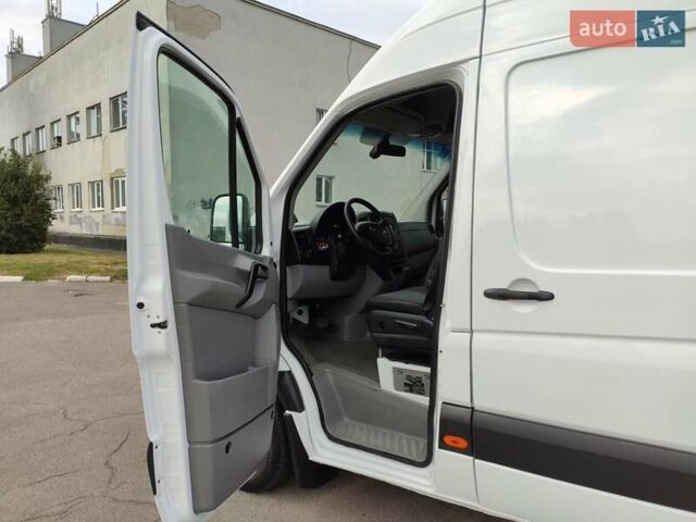 Белый Мерседес Sprinter, объемом двигателя 0 л и пробегом 281 тыс. км за 29000 $, фото 16 на Automoto.ua
