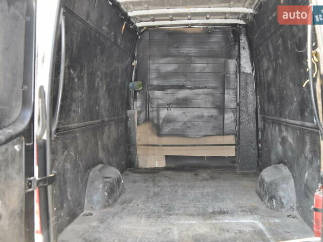 Белый Мерседес Sprinter, объемом двигателя 2.1 л и пробегом 480 тыс. км за 13000 $, фото 7 на Automoto.ua
