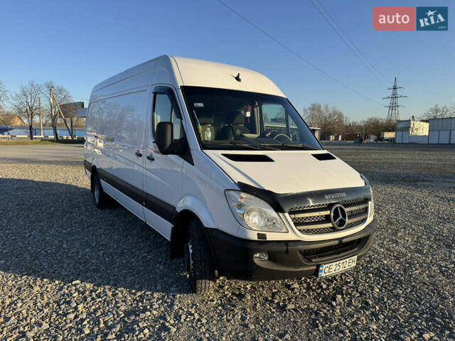 Белый Мерседес Sprinter, объемом двигателя 2.99 л и пробегом 369 тыс. км за 25800 $, фото 2 на Automoto.ua
