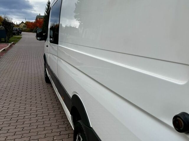 Белый Мерседес Sprinter, объемом двигателя 2.1 л и пробегом 380 тыс. км за 16000 $, фото 4 на Automoto.ua