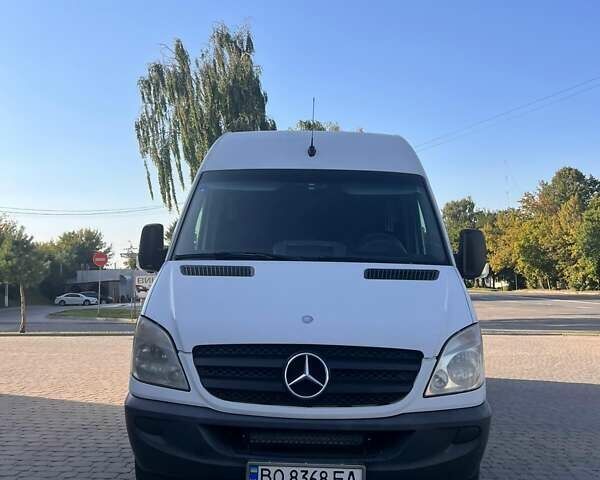 Белый Мерседес Sprinter, объемом двигателя 2.99 л и пробегом 570 тыс. км за 15700 $, фото 9 на Automoto.ua