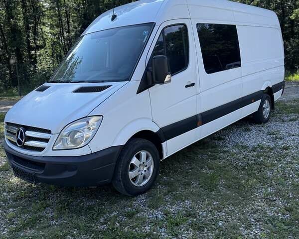 Мерседес Sprinter 2011 в Ивано-Франковске на Automoto.ua Белый Мерседес Sprinter, объемом двигателя 0 л и пробегом 570 тыс. км за 15500 $, фото 8 на Automoto.ua