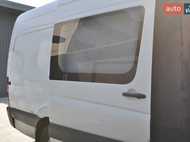 Белый Мерседес Sprinter, объемом двигателя 2.1 л и пробегом 480 тыс. км за 13000 $, фото 11 на Automoto.ua
