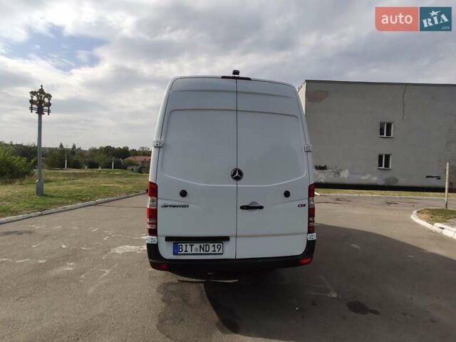 Белый Мерседес Sprinter, объемом двигателя 0 л и пробегом 281 тыс. км за 29000 $, фото 59 на Automoto.ua